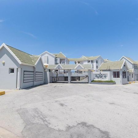 Luxury On The Beach Port Elizabeth Bagian luar foto