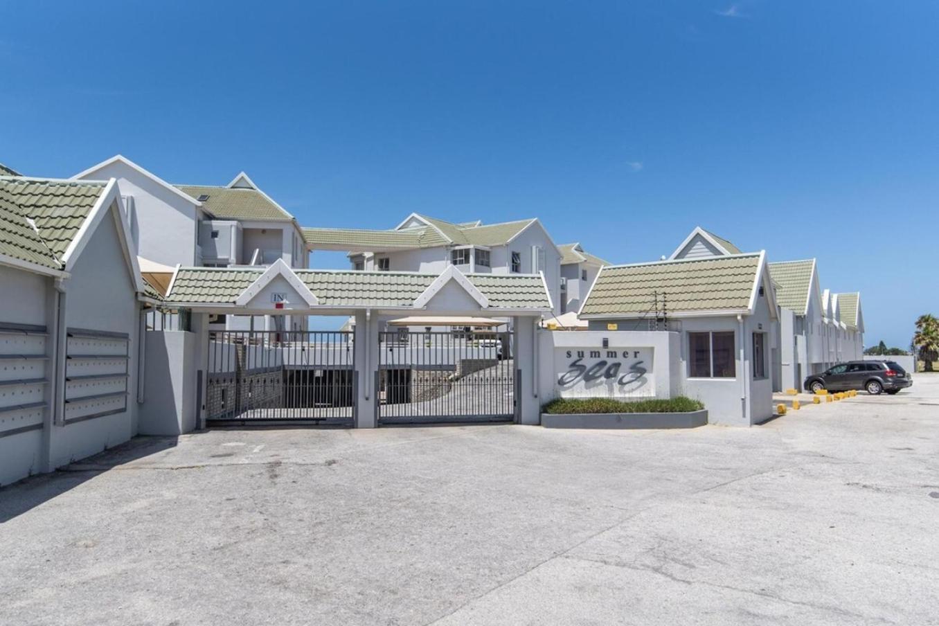 Luxury On The Beach Port Elizabeth Bagian luar foto