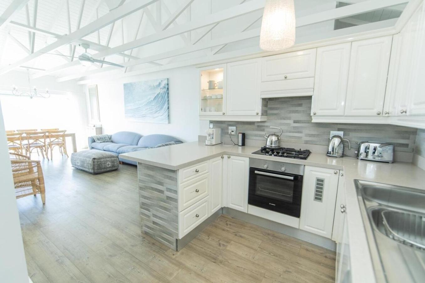 Luxury On The Beach Port Elizabeth Bagian luar foto